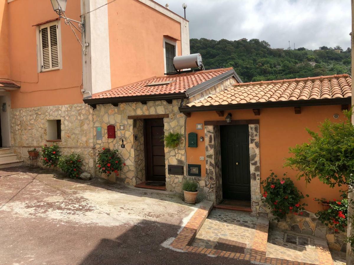 La Casetta Di Elena Lamezia Terme Exterior photo